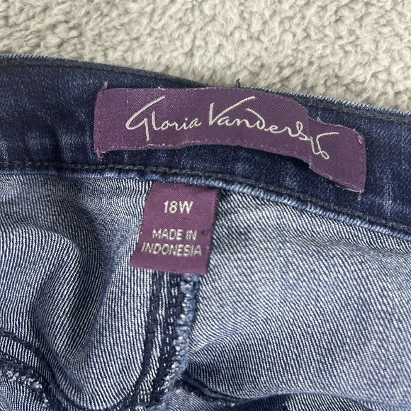 Gloria Vanderbilt Amanda Size 18W Blue Stretch Denim Straight Leg Jeans - Picture 3 of 7